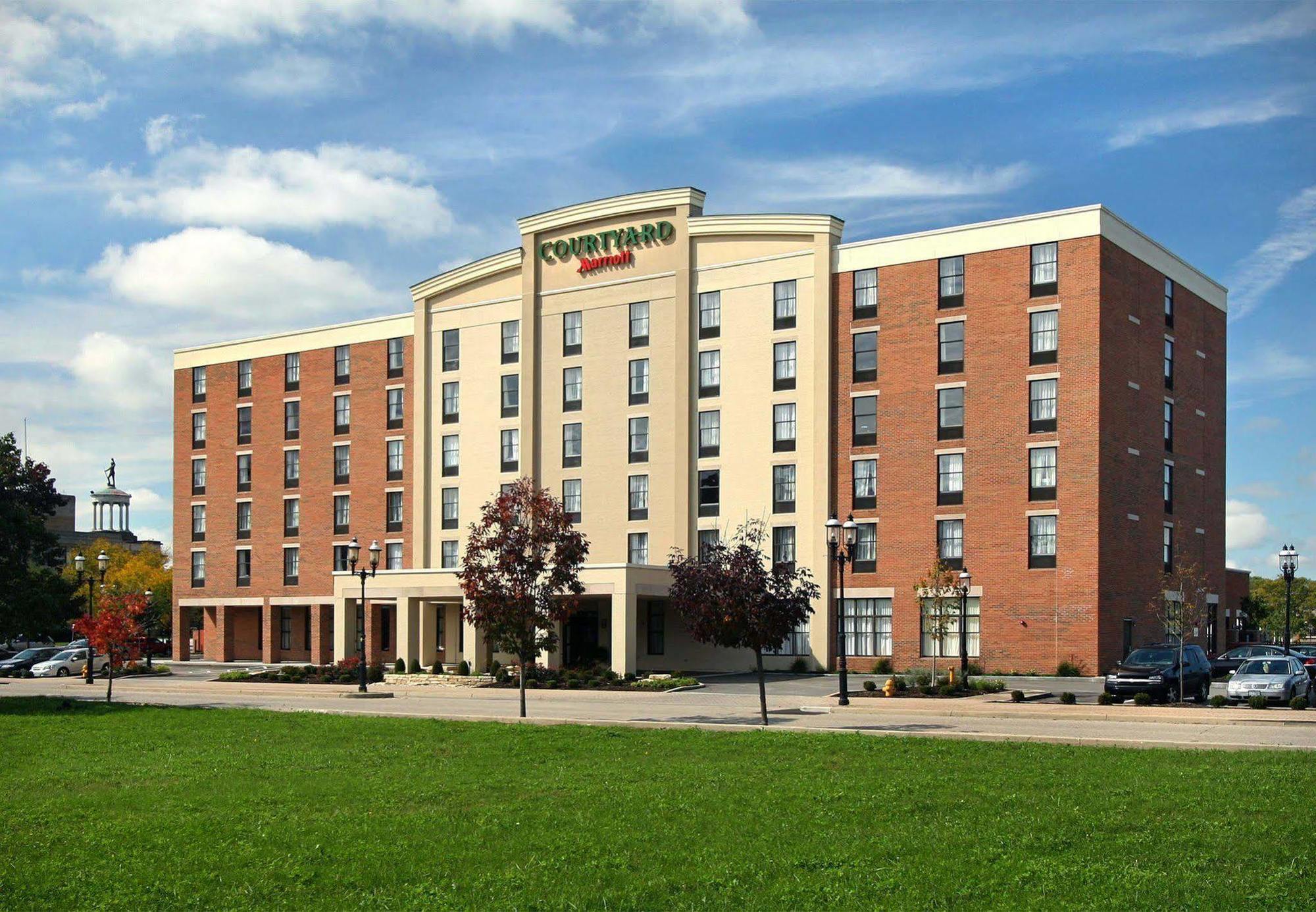 Hotel Courtyard Hamilton Extérieur photo